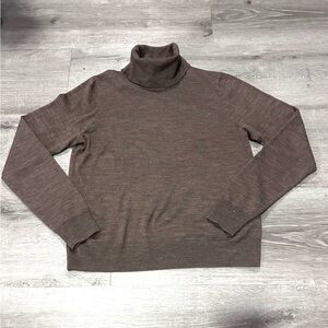 Women’s Gap 100% merino wool Brown Turtleneck Sweater size M